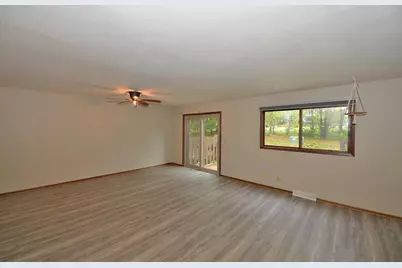 5616  Cambridge Ln #5, Racine, WI 53406 - Photo 2