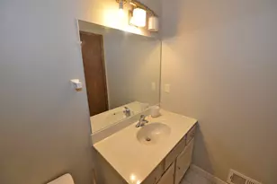 5616 Cambridge Ln, Racine, WI 53406 - Photo 18