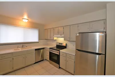 5616  Cambridge Ln #5, Racine, WI 53406 - Photo 6