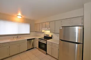 5616 Cambridge Ln, Racine, WI 53406 - Photo 6