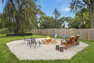 4809 W Loomis Rd, Greenfield, WI 53220 - Photo 18