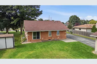 4809 W Loomis Rd, Greenfield, WI 53220 - Photo 26