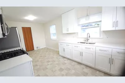 3930  30th Ave, Kenosha, WI 53144 - Photo 8