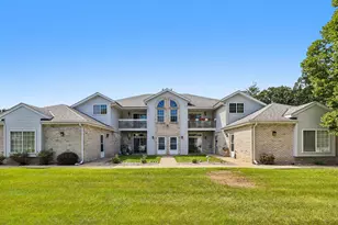 9101 S Aspen Dr, Oak Creek, WI 53154 - Photo 1