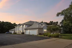 9101 S Aspen Dr, Oak Creek, WI 53154 - Photo 2