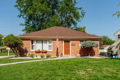 2637 S 86th St, West Allis, WI 53227 - Photo 2