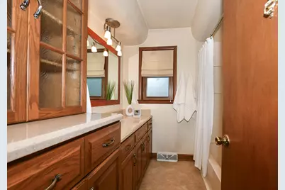 W192N5046  One Mile Rd, Menomonee Falls, WI 53051 - Photo 16