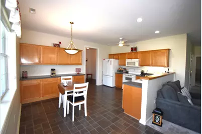 691 W Dekora St, Saukville, WI 53080 - Photo 10