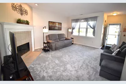 691 W Dekora St, Saukville, WI 53080 - Photo 18