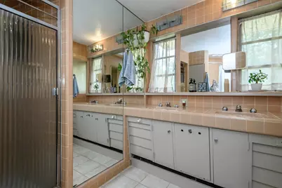 7769 N Club Cir, Fox Point, WI 53217 - Photo 20
