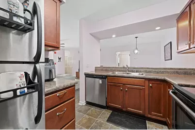 W168N11065  Ashbury Cir #1, Germantown, WI 53022 - Photo 6