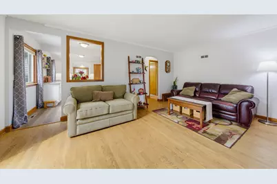 3927 S 57th St, Milwaukee, WI 53220 - Photo 6