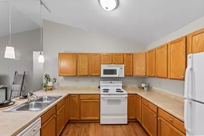 W1062  Marietta Ave #314, Ixonia, WI 53036 - Photo 8
