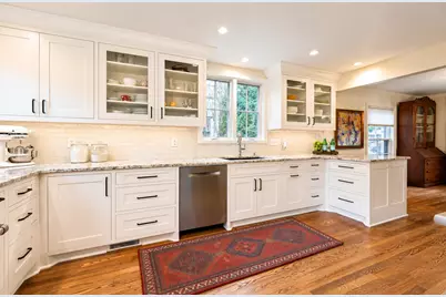 7822 W Wisconsin Ave, Wauwatosa, WI 53213 - Photo 22