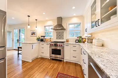 7822 W Wisconsin Ave, Wauwatosa, WI 53213 - Photo 24