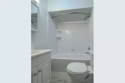 1605  Yout St, Racine, WI 53404 - Photo 6
