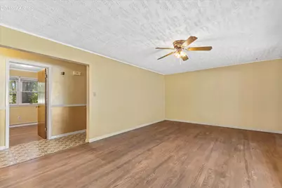 1915  Miller St, West Bend, WI 53095 - Photo 12