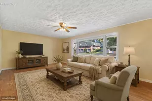 1915 Miller St, West Bend, WI 53095 - Photo 4