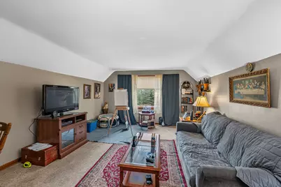 2567 S 60th St, West Allis, WI 53219 - Photo 10