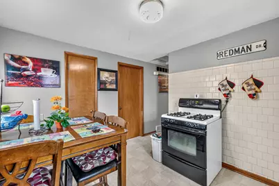 2567 S 60th St, West Allis, WI 53219 - Photo 16