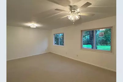 6305  Catalpa St, Greendale, WI 53129 - Photo 14