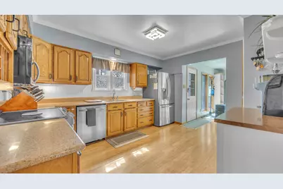 2426 N 9th St, Sheboygan, WI 53083 - Photo 8