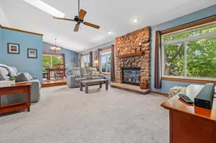 N71W23289 Keystone Dr, Sussex, WI 53089 - Photo 8