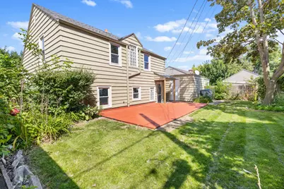 318 E Gauer Cir, Milwaukee, WI 53207 - Photo 24