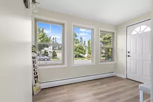 318 E Gauer Cir, Milwaukee, WI 53207 - Photo 6