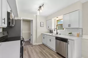 318 E Gauer Cir, Milwaukee, WI 53207 - Photo 18