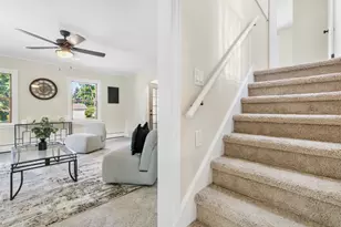318 E Gauer Cir, Milwaukee, WI 53207 - Photo 10