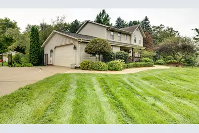 W264N6615  Hillview Dr, Lisbon, WI 53089 - Photo 8