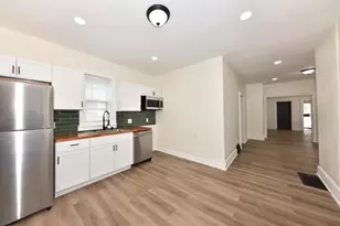 2209 N Dr William Finlayson St, Milwaukee, WI 53212 - Photo 8
