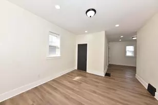 2209 N Dr William Finlayson St, Milwaukee, WI 53212 - Photo 6