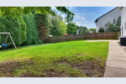 10348 S Robin Ln, Oak Creek, WI 53154 - Photo 44