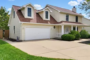 10348 S Robin Ln, Oak Creek, WI 53154 - Photo 1