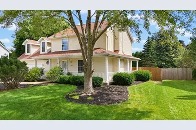 10348 S Robin Ln, Oak Creek, WI 53154 - Photo 2