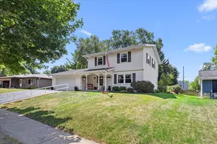 1713 Howlett Ln, Waukesha, WI 53186 - Photo 1