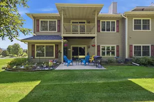 958 Autumn Ridge Ln, Hartford, WI 53027 - Photo 20
