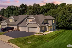 958 Autumn Ridge Ln, Hartford, WI 53027 - Photo 1
