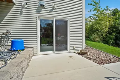 1391  Bluestem Trl, Oconomowoc, WI 53066 - Photo 34