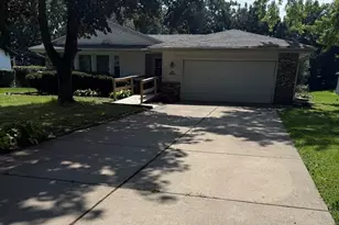 N52W23799 Parkview Dr, Lisbon, WI 53089 - Photo 4