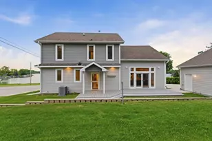 405 Lake Dr, Random Lake, WI 53075 - Photo 86