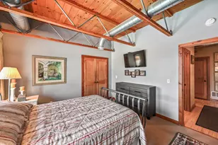 301 E Reservoir Ave, Milwaukee, WI 53212 - Photo 28