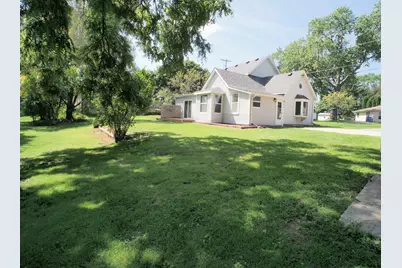 521  Humboldt St, Watertown, WI 53094 - Photo 2