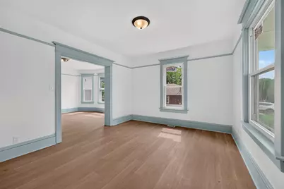 2423  Cleveland Pl, South Milwaukee, WI 53172 - Photo 4