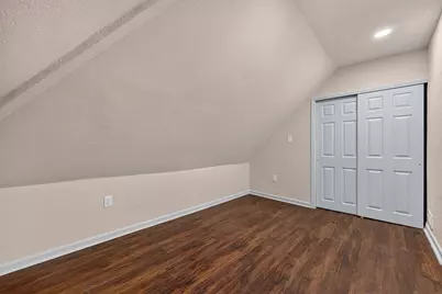 2423  Cleveland Pl, South Milwaukee, WI 53172 - Photo 22