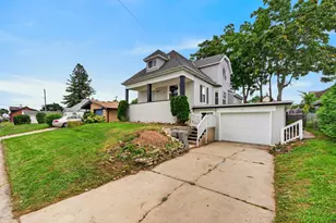 2423 Cleveland Pl, South Milwaukee, WI 53172 - Photo 1