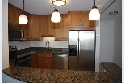 1660 N Prospect Ave #2201, Milwaukee, WI 53202 - Photo 8