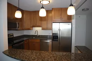 1660 N Prospect Ave, Milwaukee, WI 53202 - Photo 8